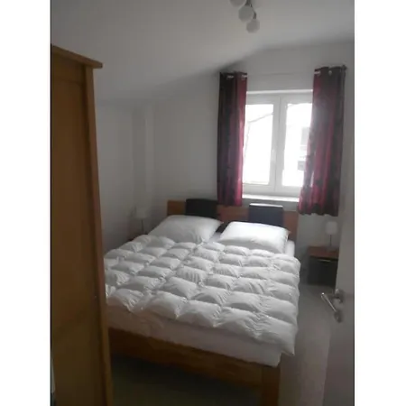 With 3 Bedrooms بيت للعطل
